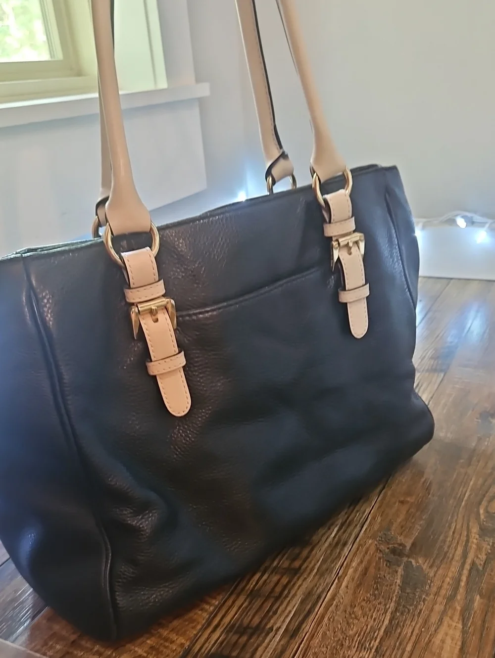 Michael Kors Hobo Buttery Soft Leather Black and Cream Tote‎ Bag